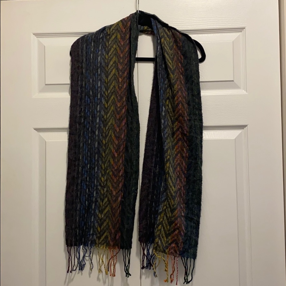 Scarf - Picture 2 of 5